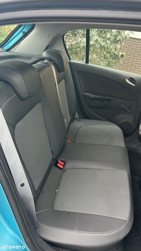 Opel Corsa 1.4 16V Color Edition - 9