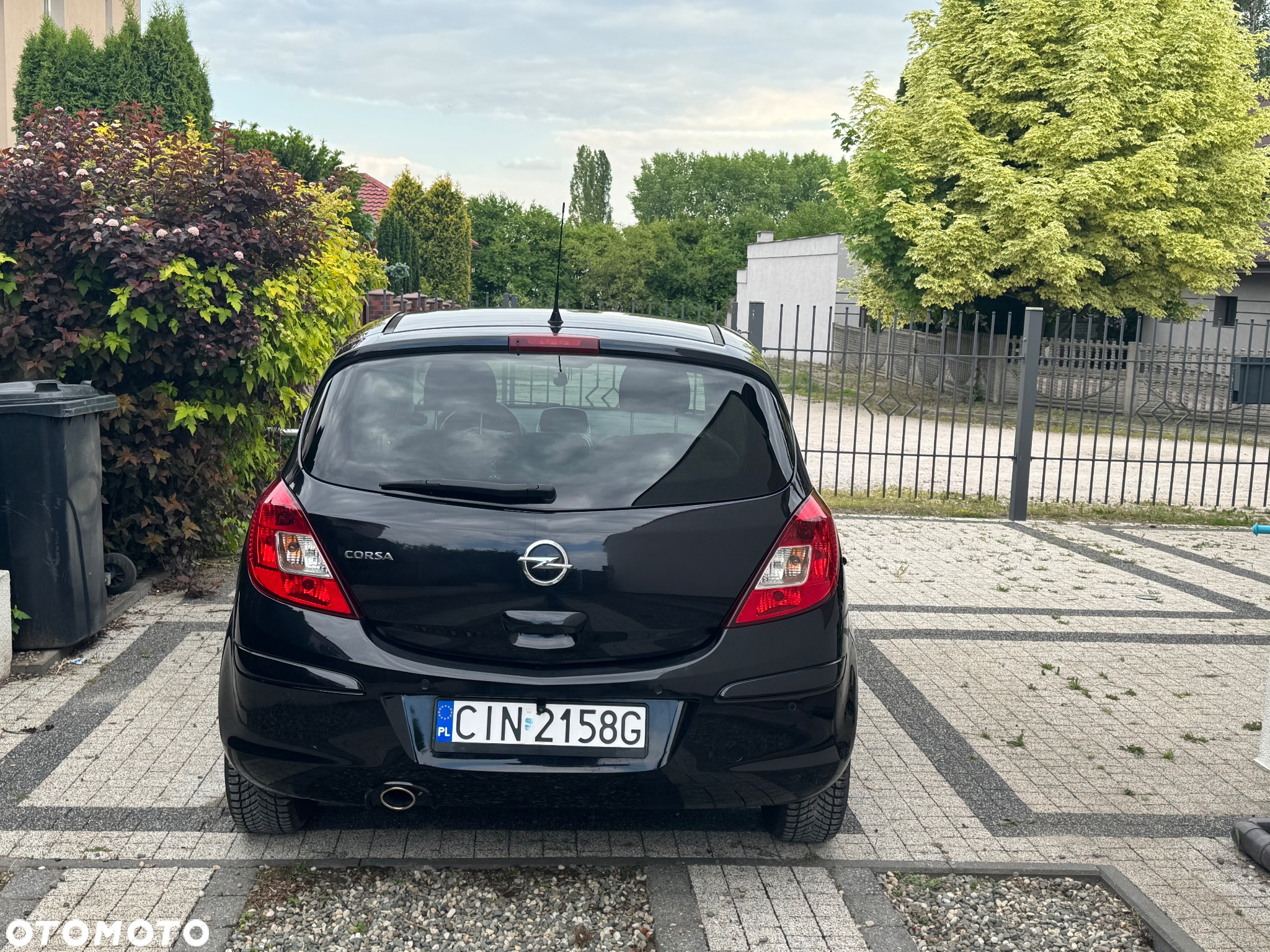 Opel Corsa 1.4 16V Satellite - 3