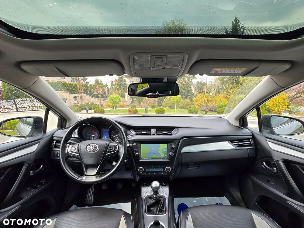 Toyota Avensis 2.0 D-4D Premium - 15