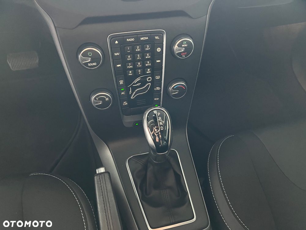 Volvo V40 - 16
