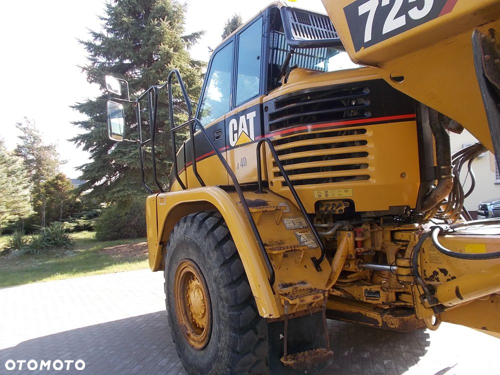 Caterpillar 725 - 11