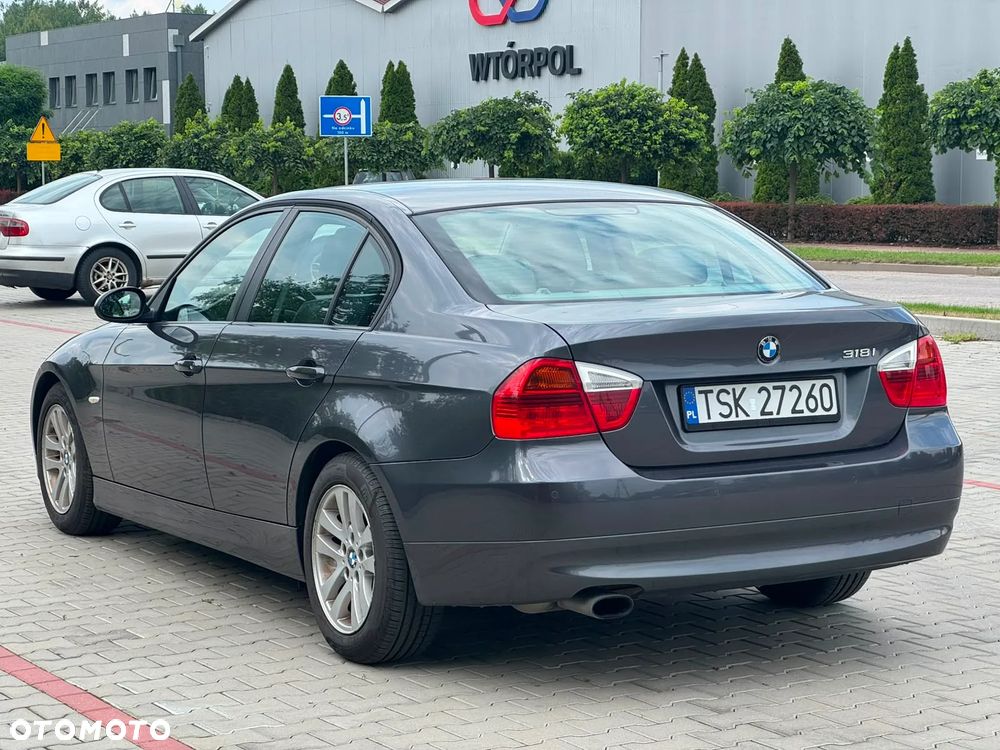 BMW Seria 3 318i - 6