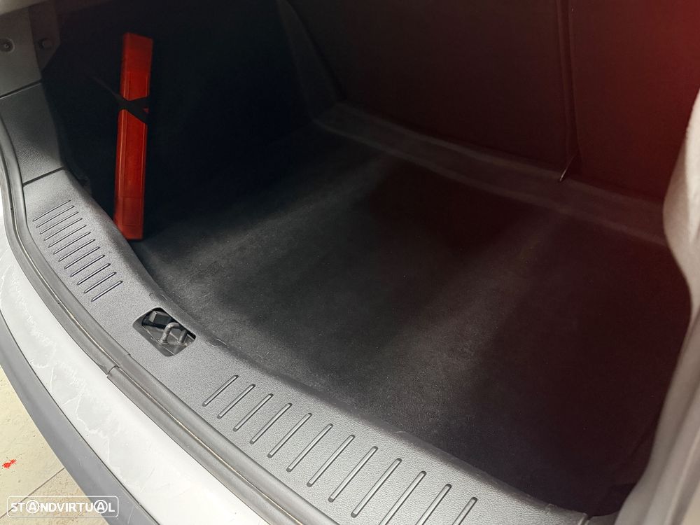 Ford Focus 1.6 TDCi Sport - 23