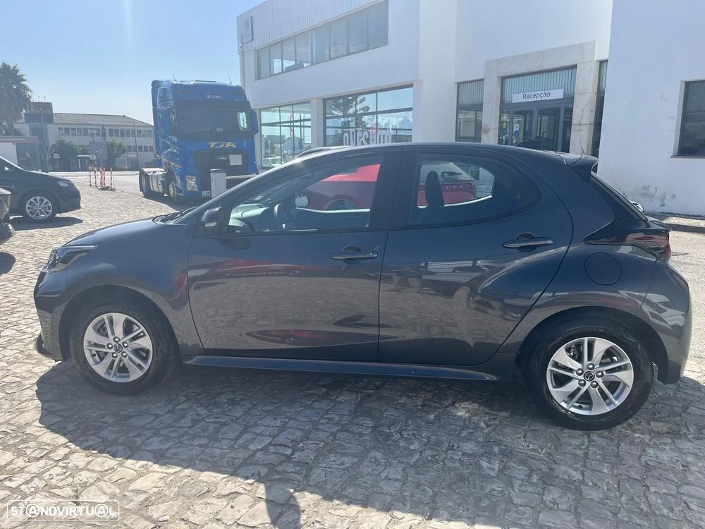 Mazda 2 1.5 L Hybrid VVT-i Centre-Line - 2