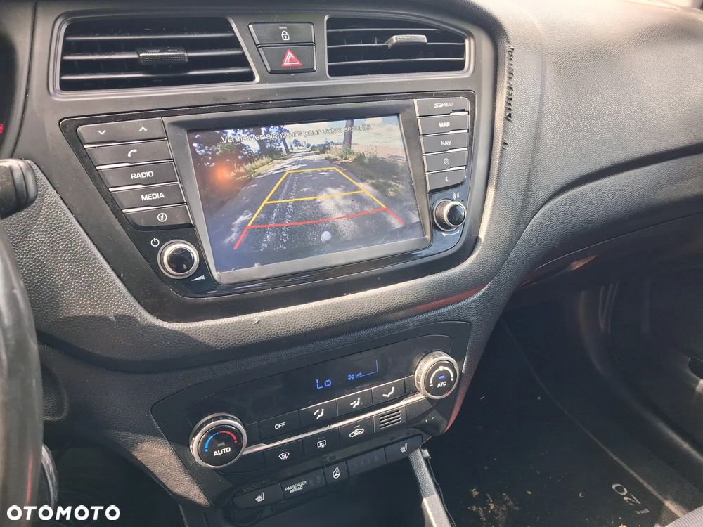 Hyundai i20 1.4 CRDI Active Trend - 14