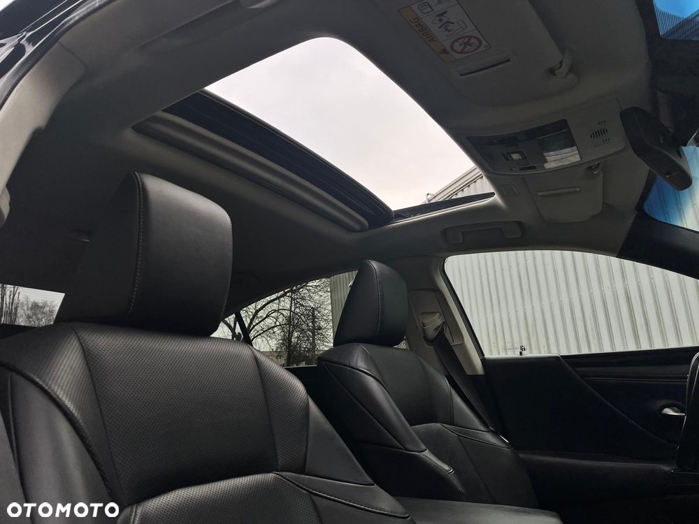 Lexus ES 300h Elegance - 22