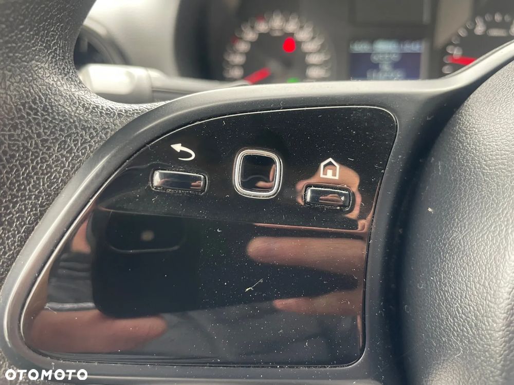 Mercedes-Benz Sprinter - 28