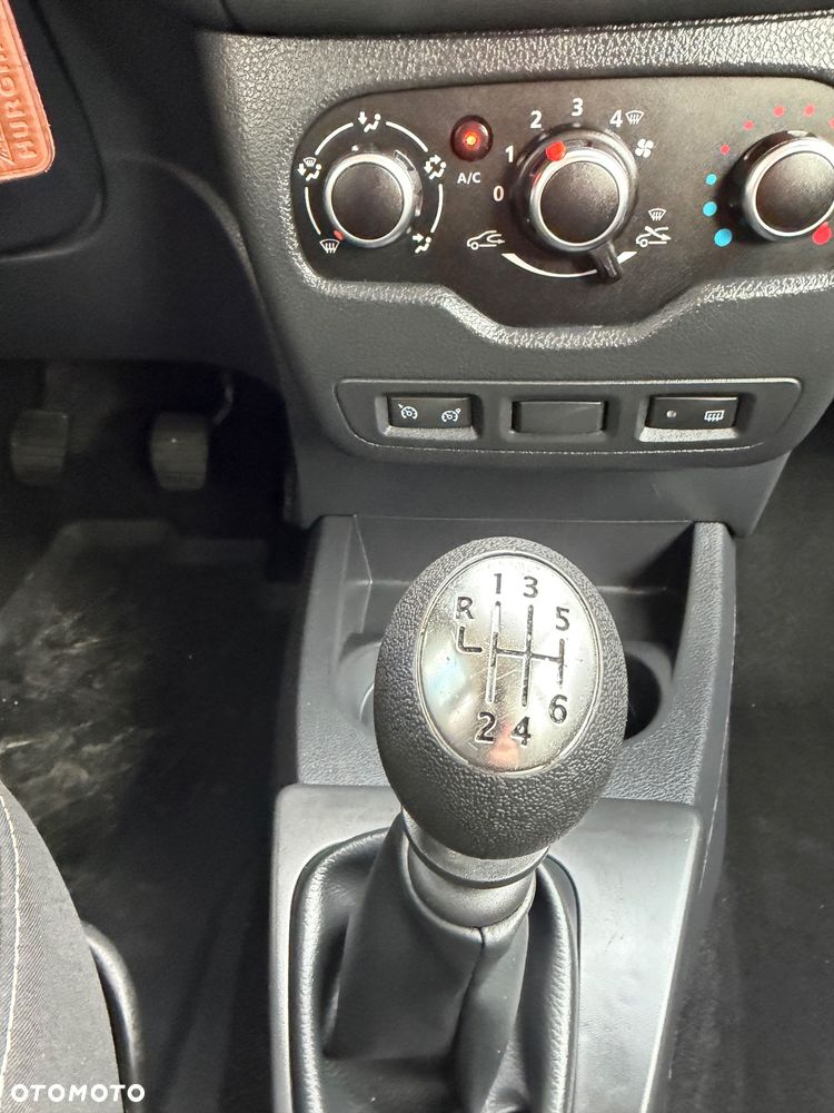 Dacia Lodgy 1.5 Blue dCi Laureate S&S EU6d - 17