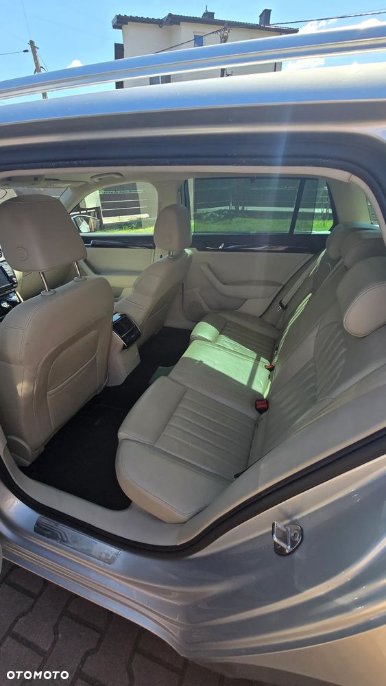 Skoda Superb 2.0 TDI L&K DSG - 13