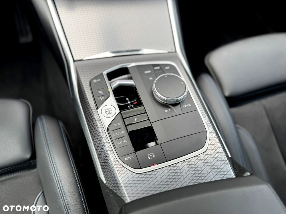 BMW Seria 3 318i - 14