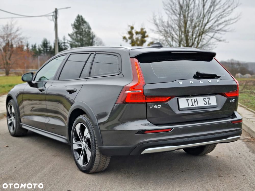 Volvo V60 Cross Country B4 D AWD Geartronic Pro - 12