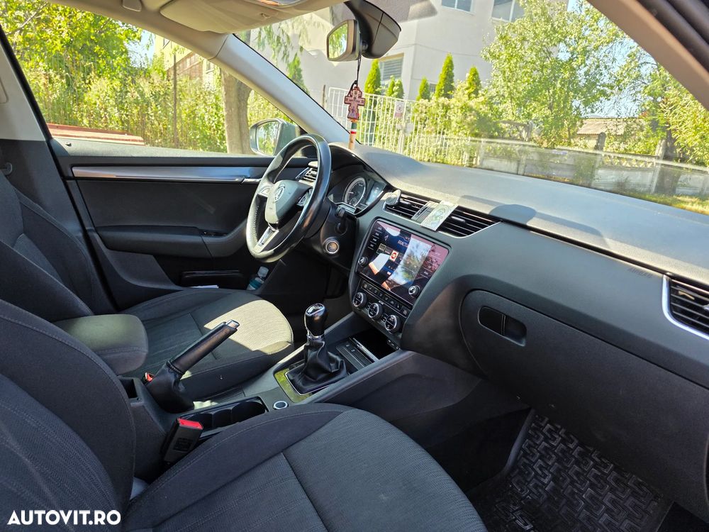 Skoda Octavia 1.6 TDI Style - 8