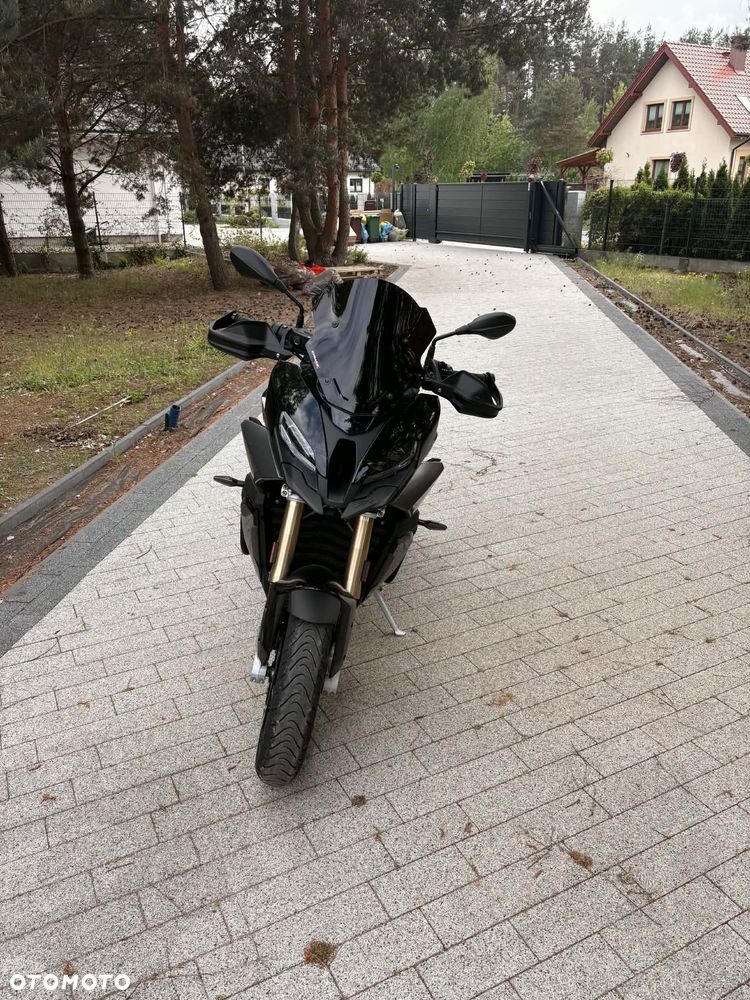 BMW S - 5