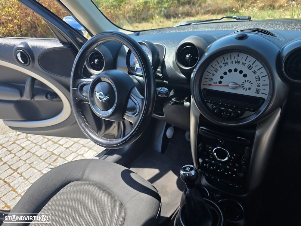 MINI Countryman One D - 11