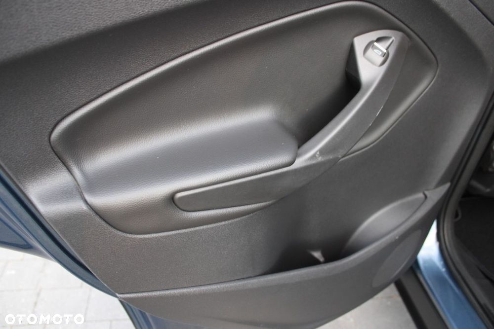 Ford Kuga - 27