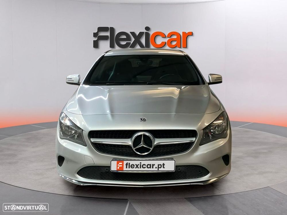 Mercedes-Benz CLA 180 d Shooting Brake Urban - 7