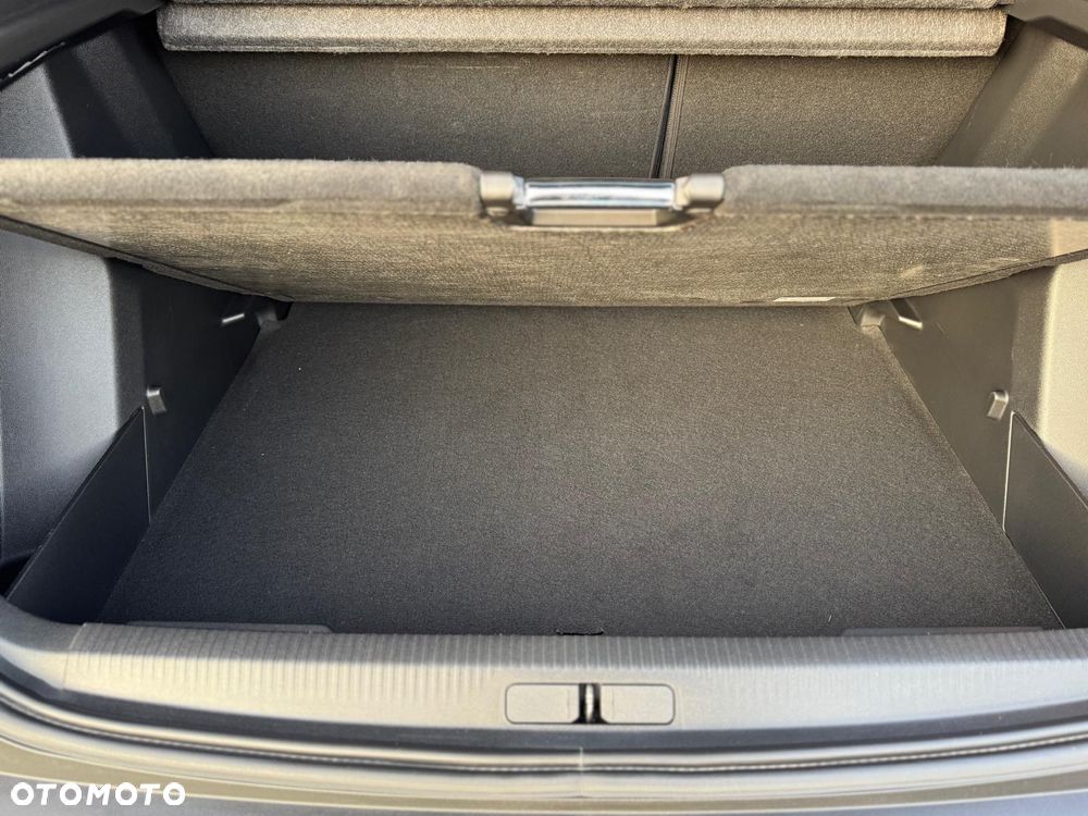 Peugeot 2008 1.5 BlueHDi Allure Pack S&S EAT8 - 21
