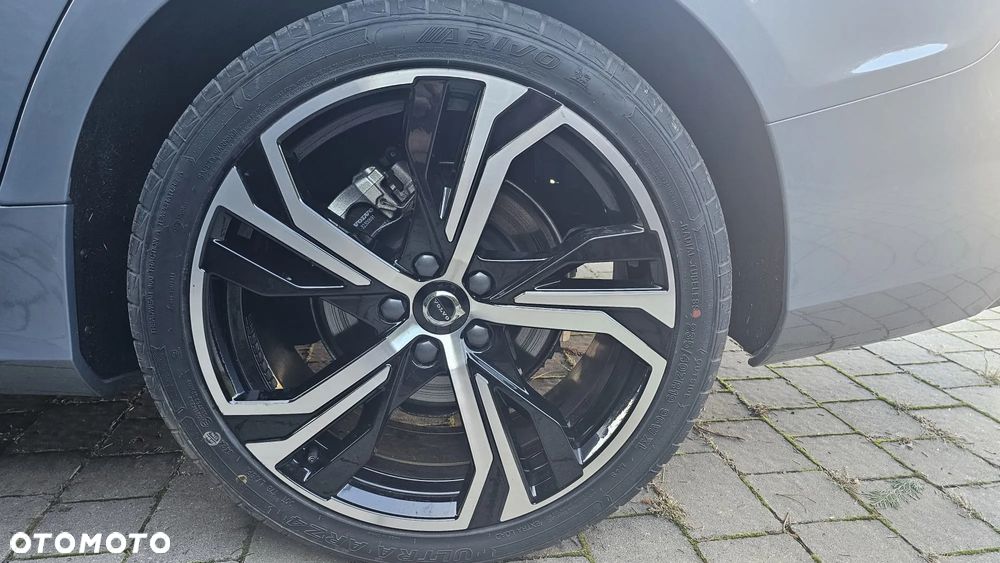 Volvo S60 B5 B AWD Plus Dark - 9