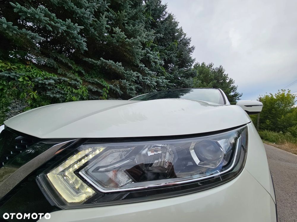 Nissan Qashqai 1.2 DIG-T N-Vision - 17