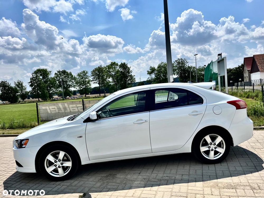 Mitsubishi Lancer 1.5 Invite - 8