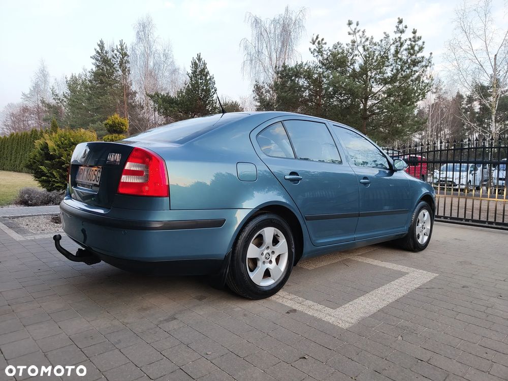 Skoda Octavia 1.6 Elegance - 4