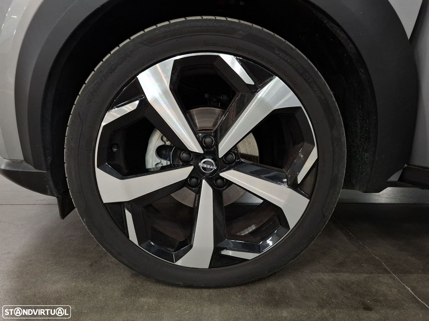 Nissan Juke 1.6 Hybrid Tekna Two Tone - 25
