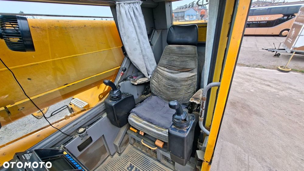 Liebherr Utm 625 4X4 - 29