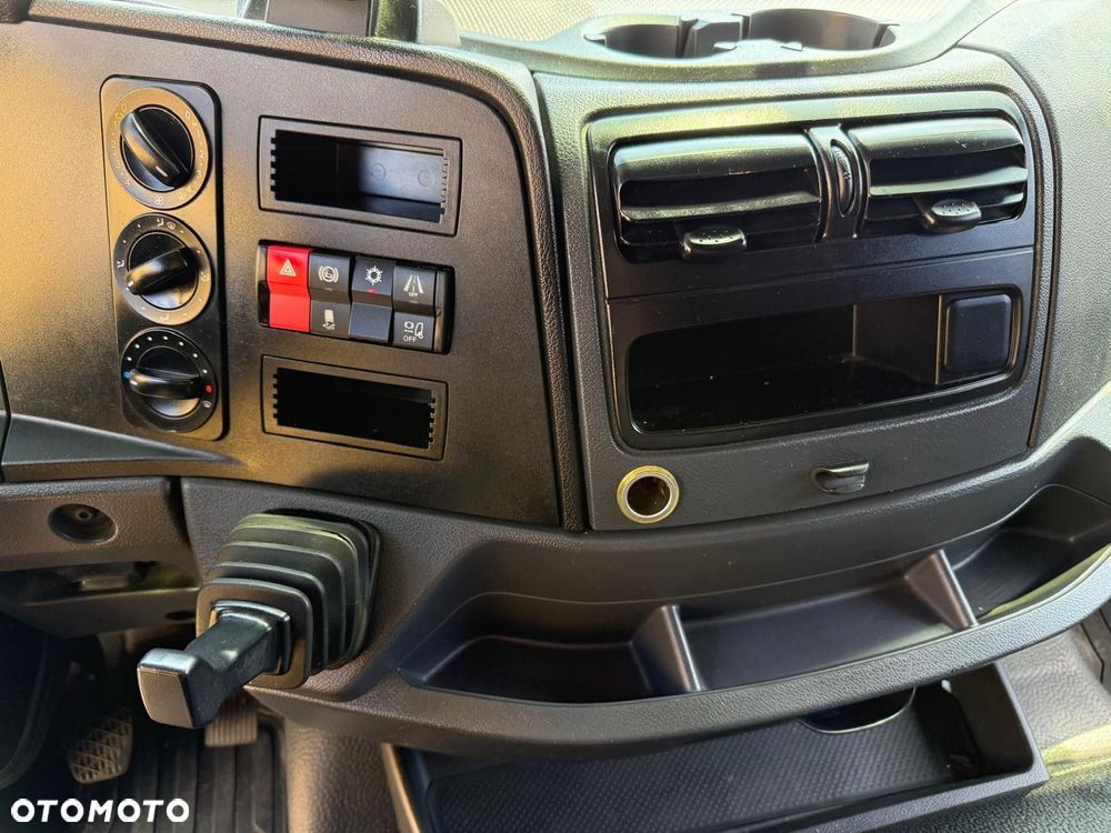 Mercedes-Benz Atego 1527 burto-firana z windą 7.2m SUPER STAN / GLOB / SYPIALNY / z Niemiec - 19