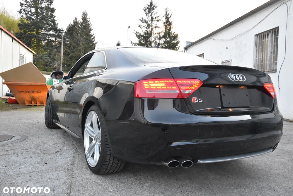 Audi Coupe - 17