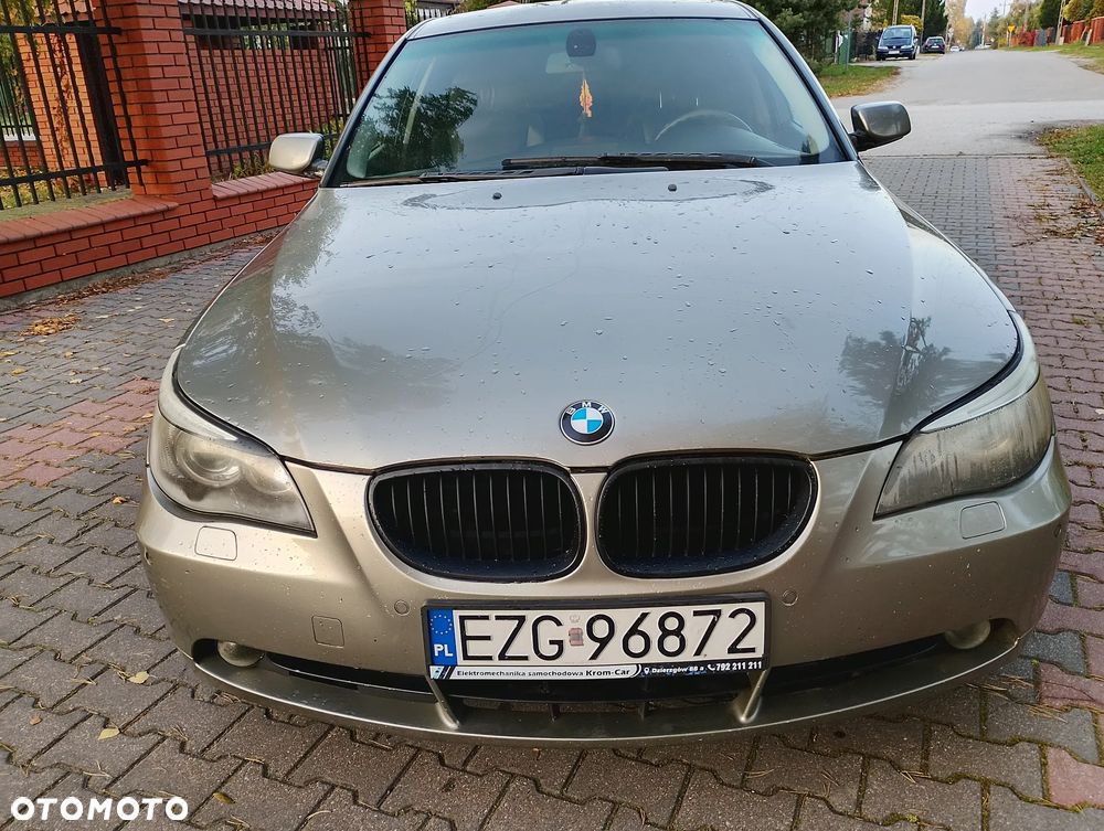 BMW 5 Series 2003 photo 2