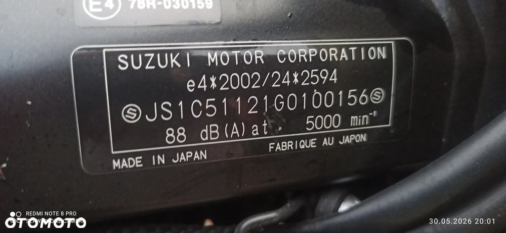 Suzuki GSR - 14