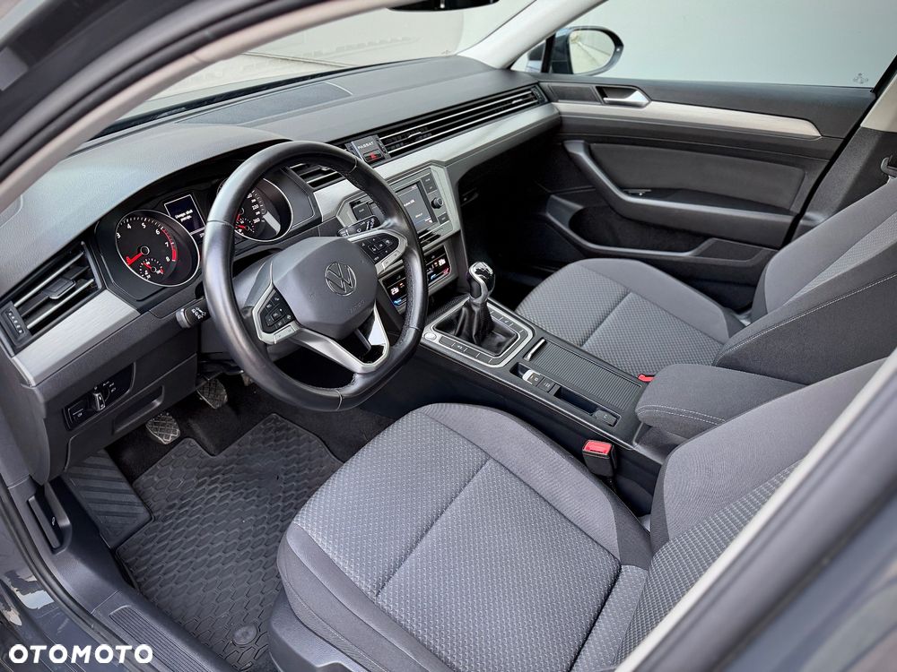 Volkswagen Passat 1.5 TSI EVO Business - 32