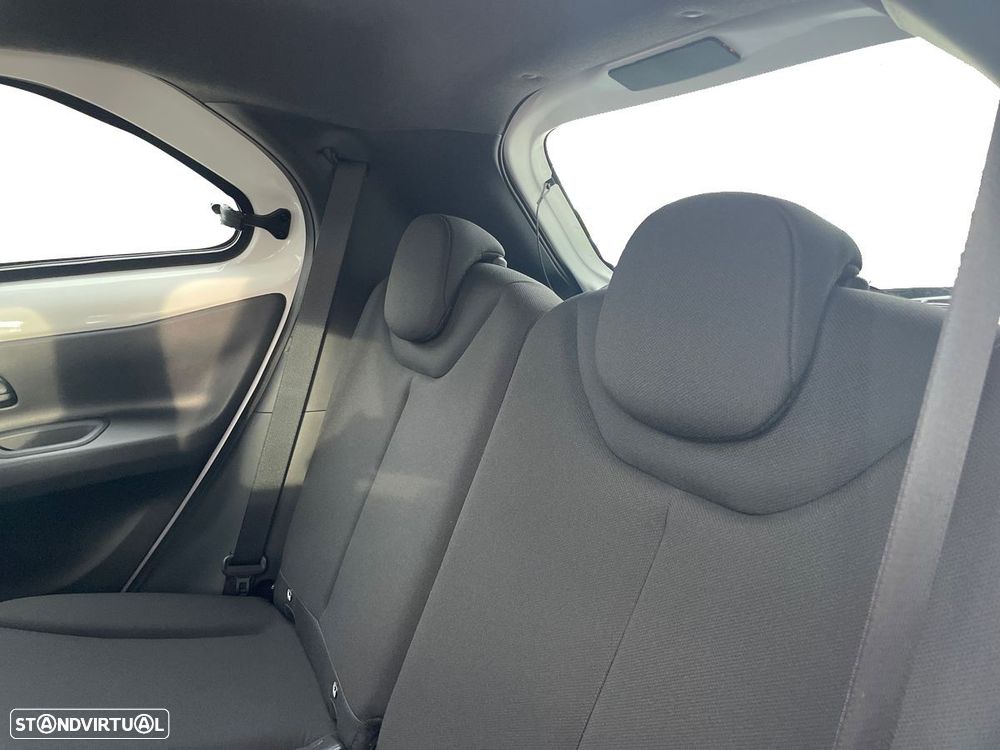 Toyota Aygo X 1.0 Play — fotografia 10