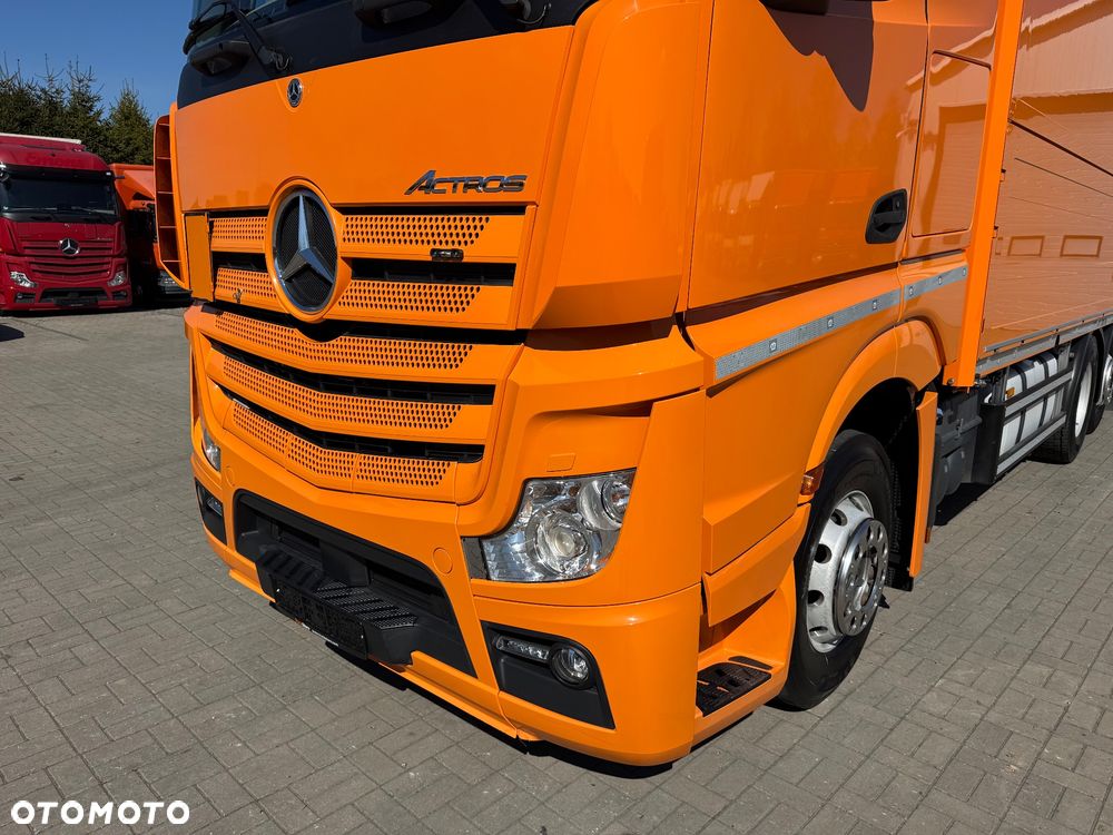 Mercedes-Benz Actros - 13