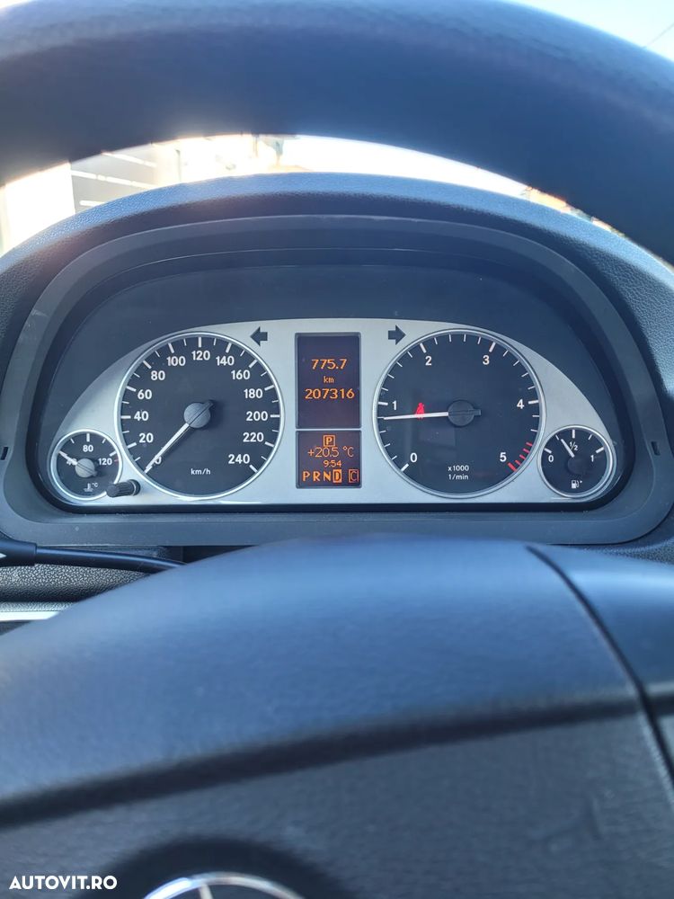 Mercedes-Benz B 180 CDI Autotronic - 18