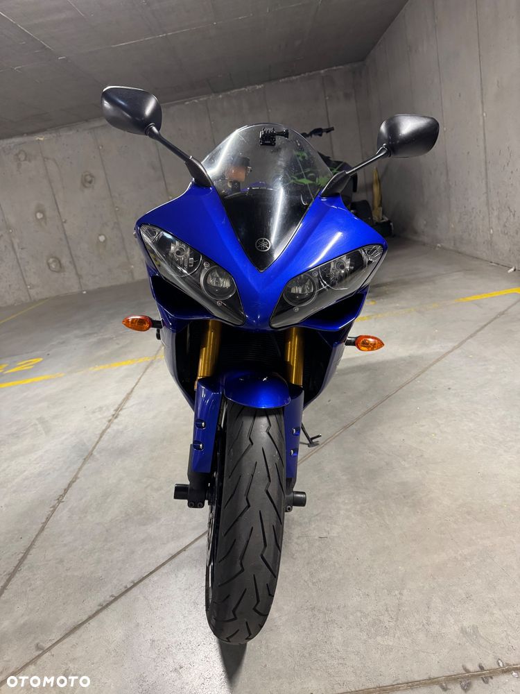 Yamaha R1 - 3