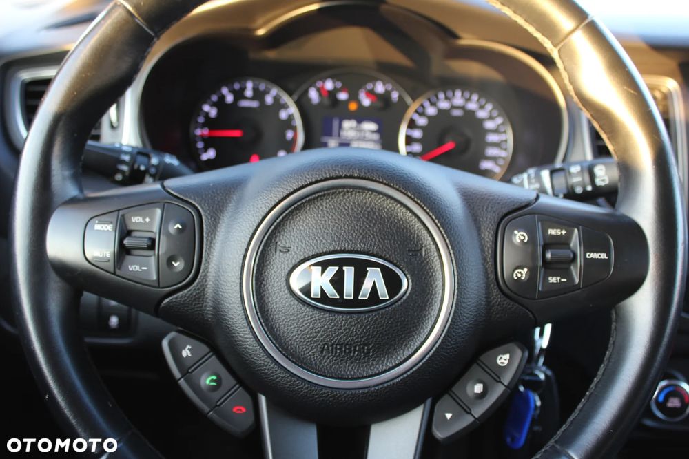 Kia Carens 1.6 GDI XL - 15