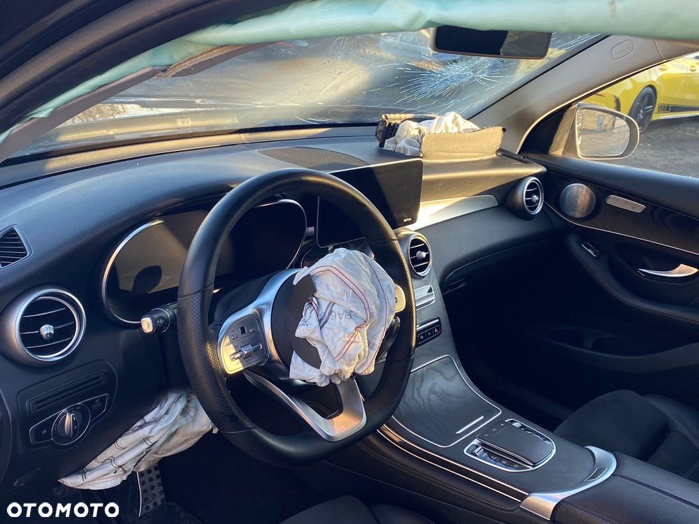 Mercedes-Benz GLC - 11