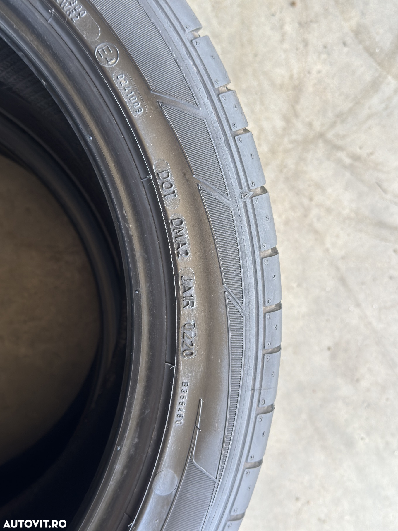 Vând 2 anvelope 245/45/19 Dunlop de vară cu runflat ca noi - 9