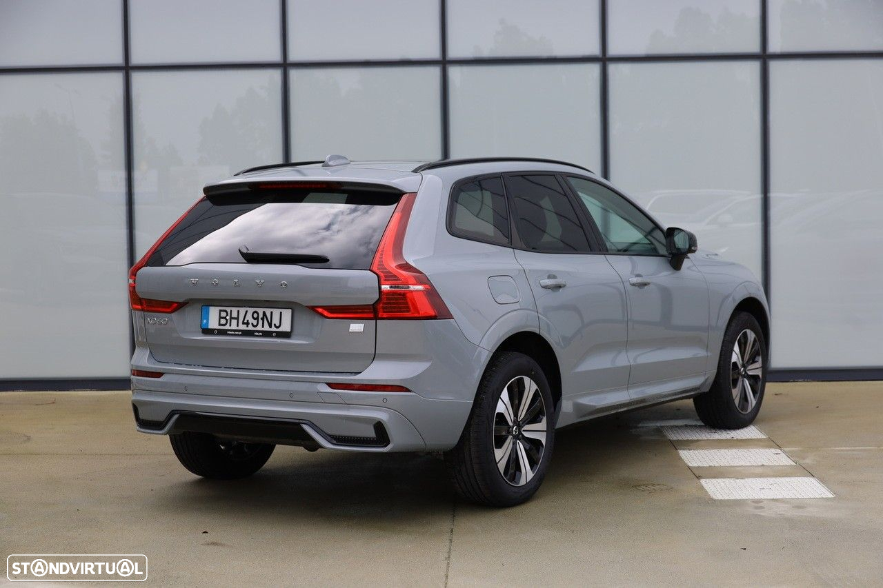 Volvo XC 60 2.0 T6 PHEV Plus Dark AWD - 21