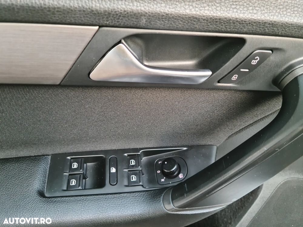 Volkswagen Passat Variant 2.0 TDI DSG BlueMotion Technology Comfortline - 20