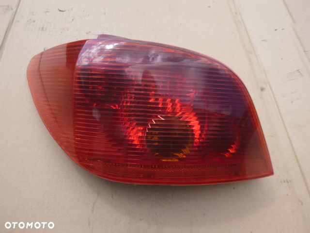 LAMPA LEWY TYŁ LEWA TYLNA PEUGEOT 307 HB 01-05 - 1