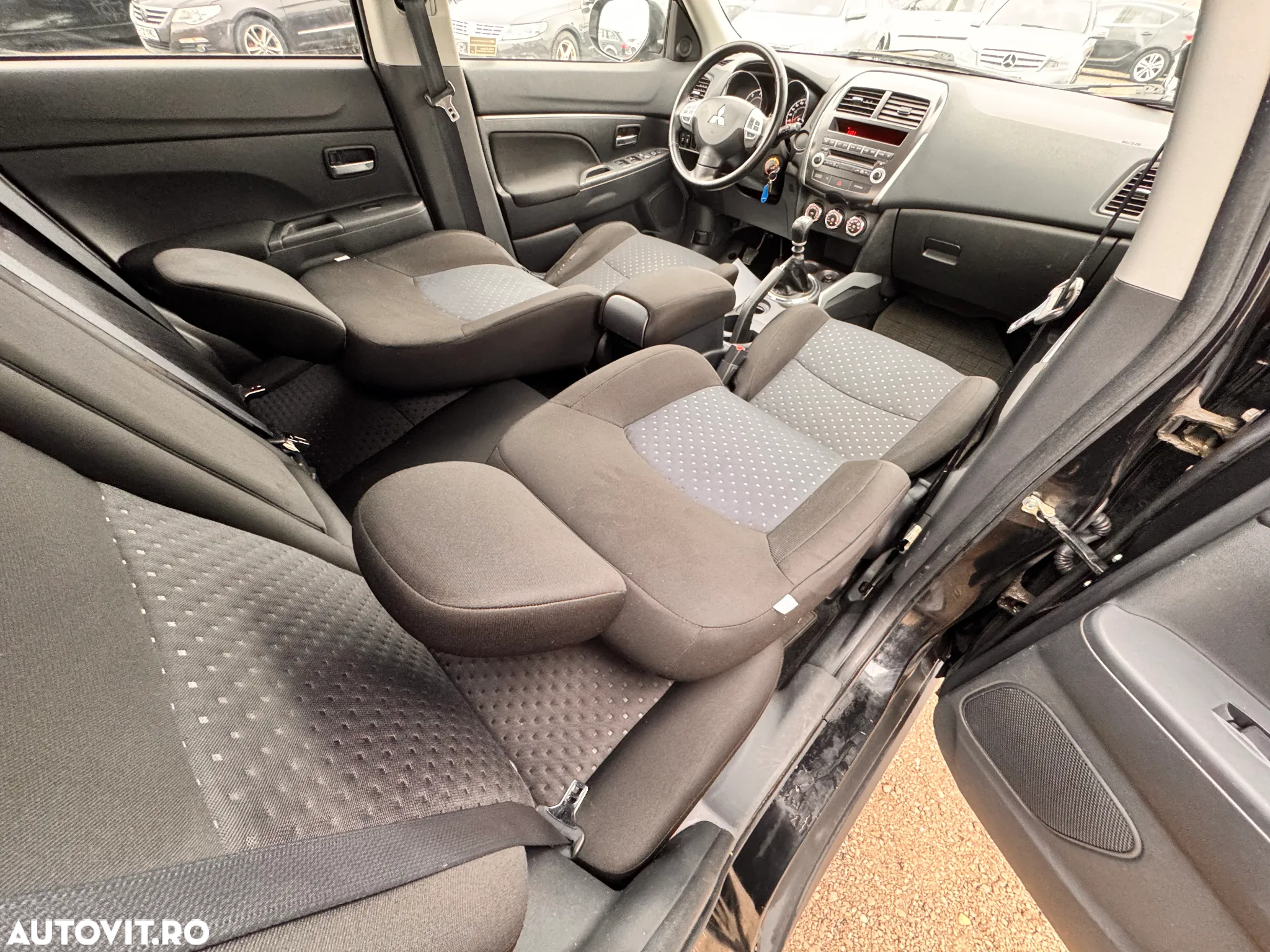 Mitsubishi ASX 1.8 DI-D 2WD Inform - 29