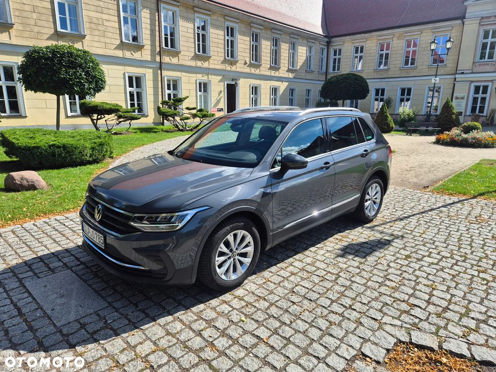 Volkswagen Tiguan - 2