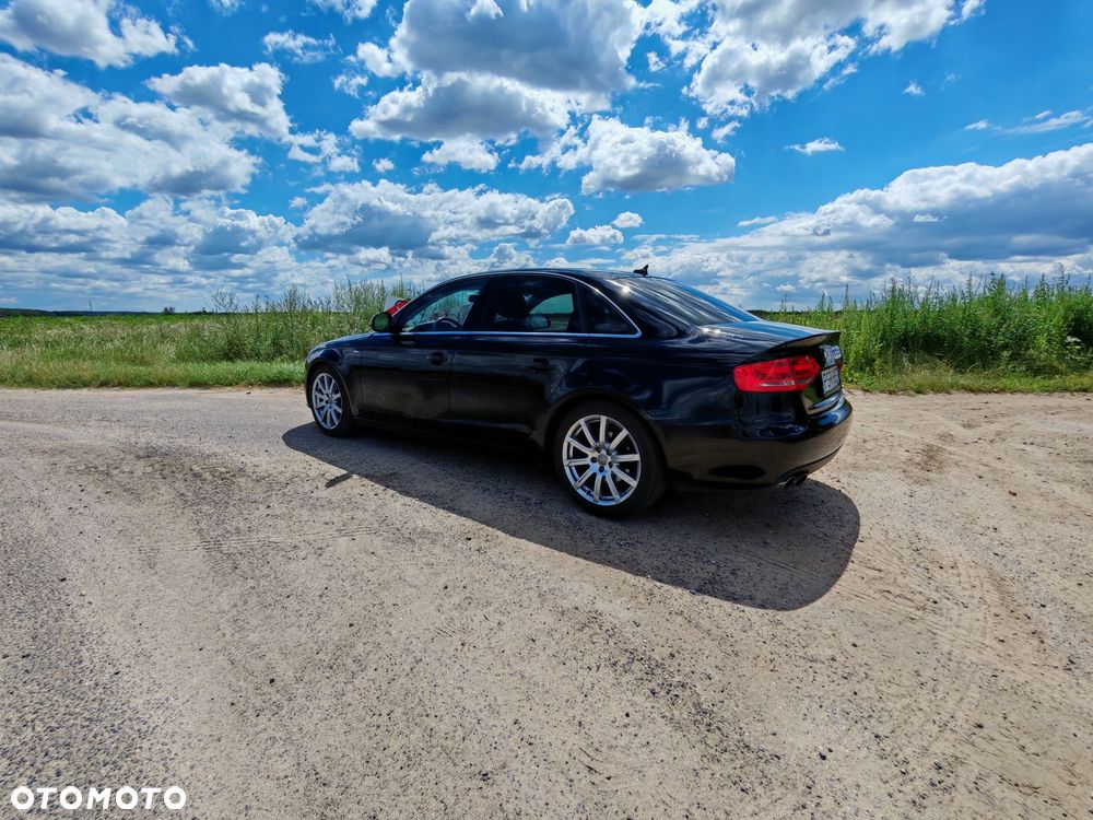 Audi A4 Limousine - 3
