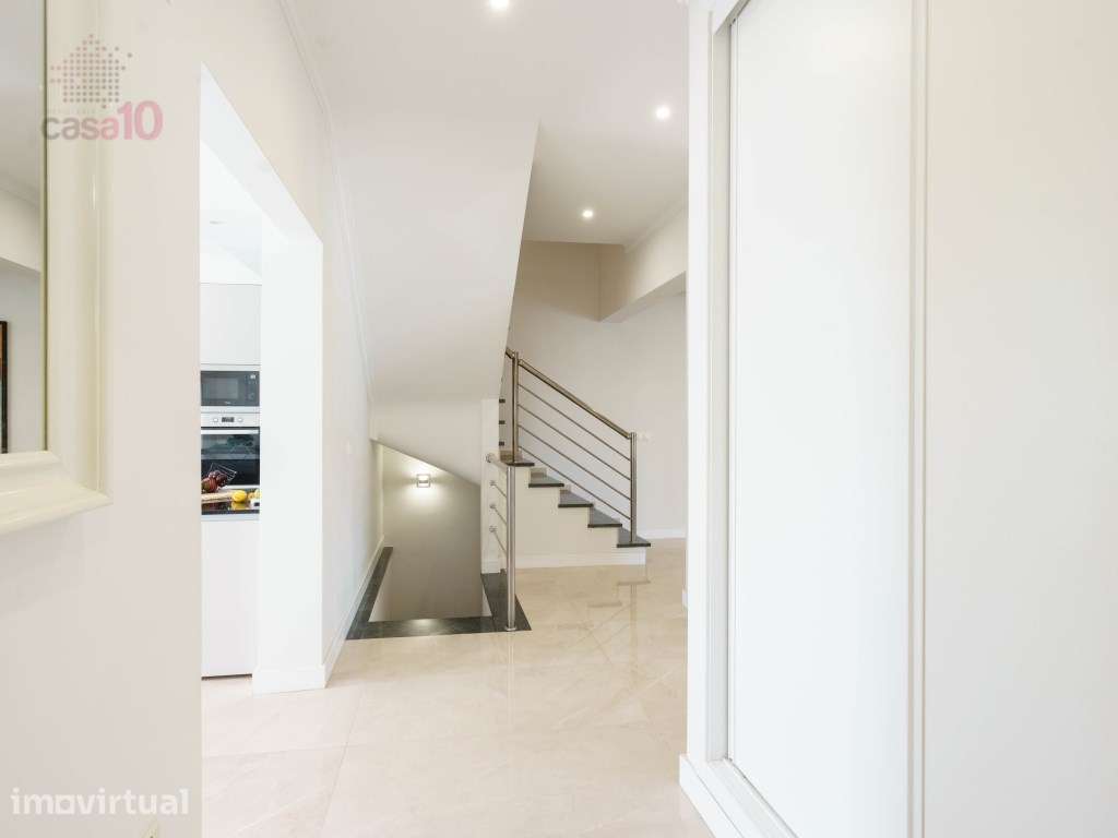 Moradia V4+1 renovada, com piscina, em Alcochete - Grande imagem: 5/45