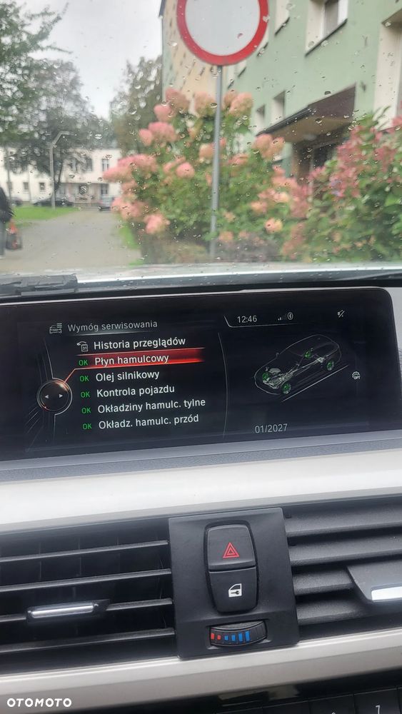 BMW Seria 3 320i Touring xDrive - 12