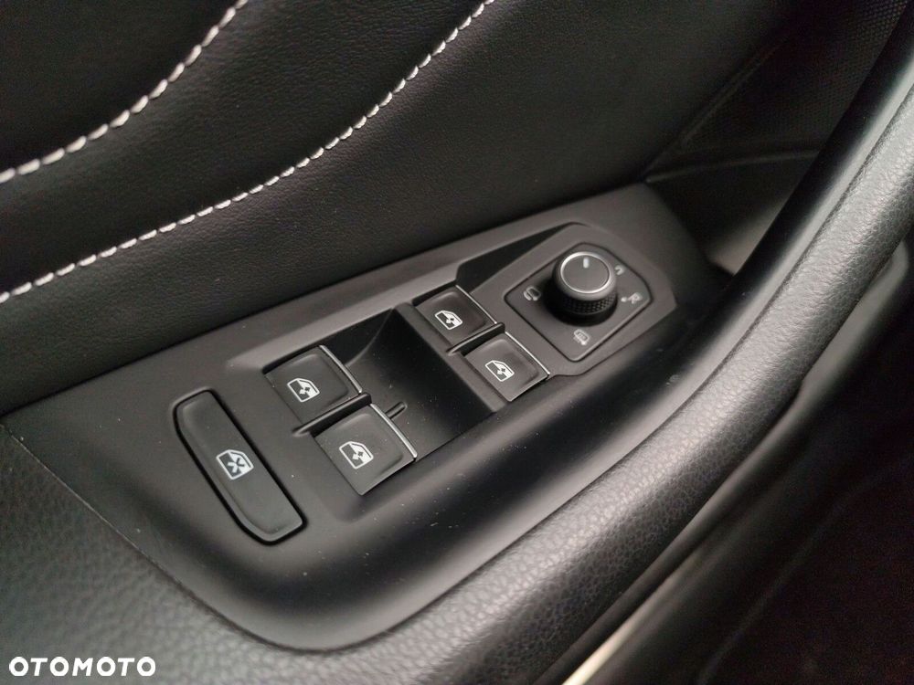 Volkswagen Passat - 20