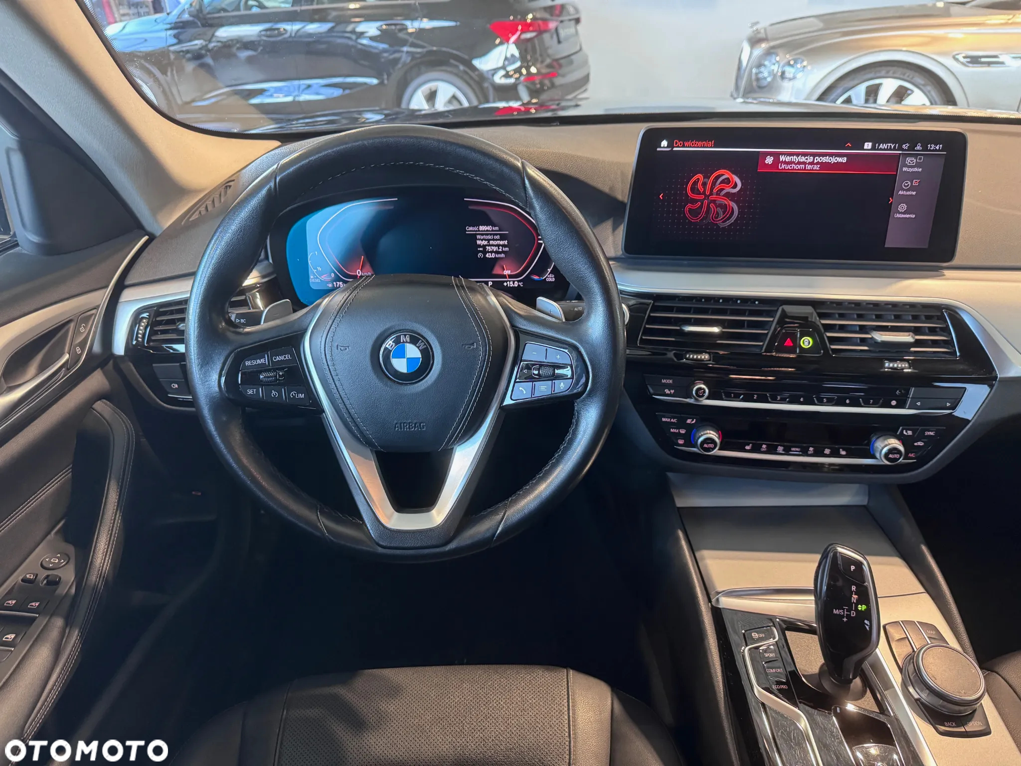 BMW Seria 5 520d xDrive - 25