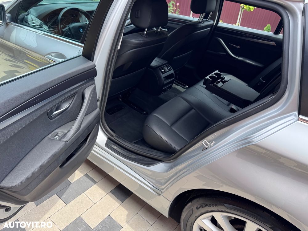 BMW Seria 5 520d Aut. - 14